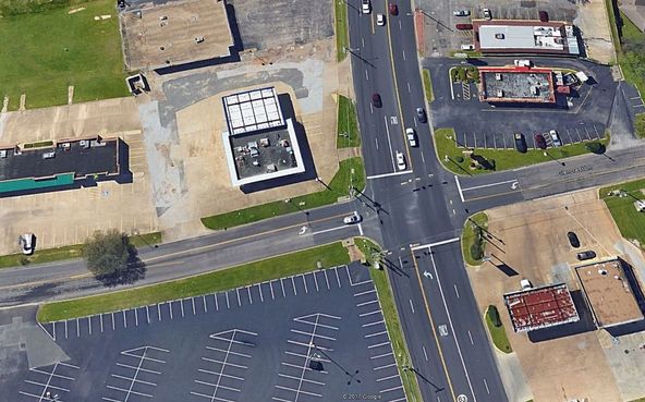 McCann Retail Building: 1026 McCann Road, Longview, TX 75601